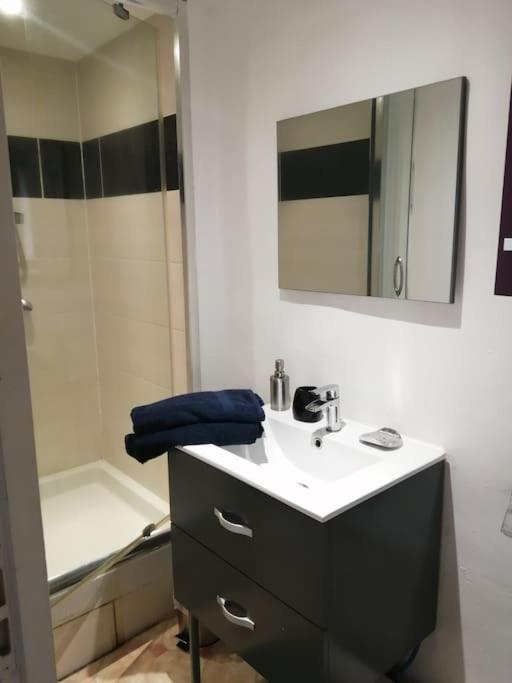 Apartamento Petit Studio Au Coeur D'Uzès Exterior foto